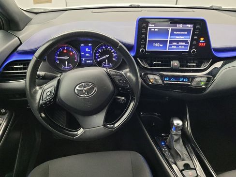 Used 2020 Toyota C-HR XLE FWD image 22