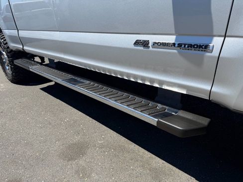Used 2017 Ford F250 Lariat w/ Chrome Package AWD/4WD image 8