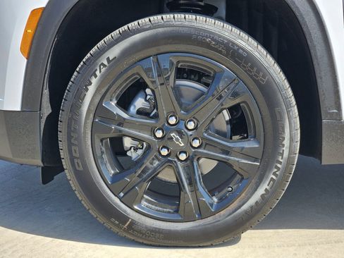 New 2027 Chevrolet Traverse LT w/ Midnight/Sport Edition FWD image 12