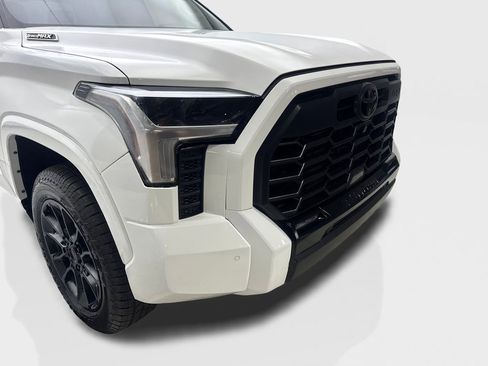 Used 2025 Toyota Tundra Limited w/ TRD Off-Road Package AWD/4WD image 17