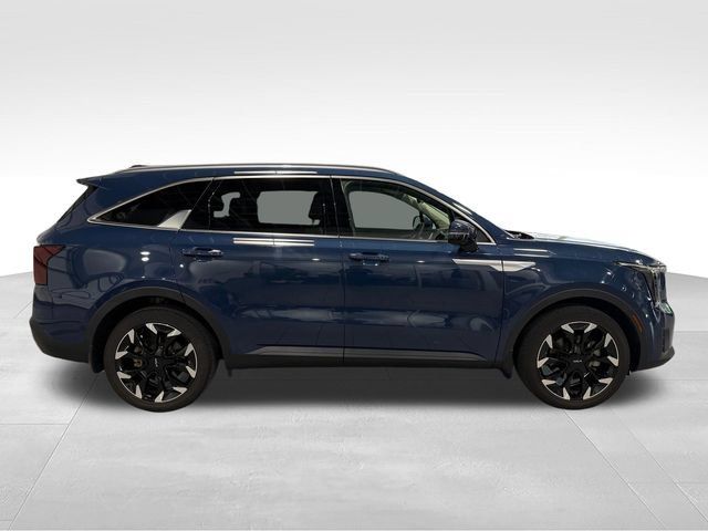 Used 2024 Kia Sorento EX FWD image 4