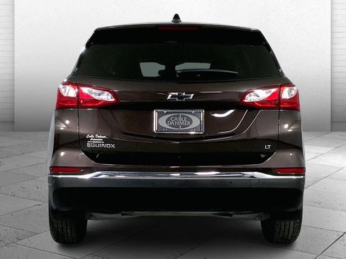 Used 2020 Chevrolet Equinox LT w/ Driver Convenience Package image 3