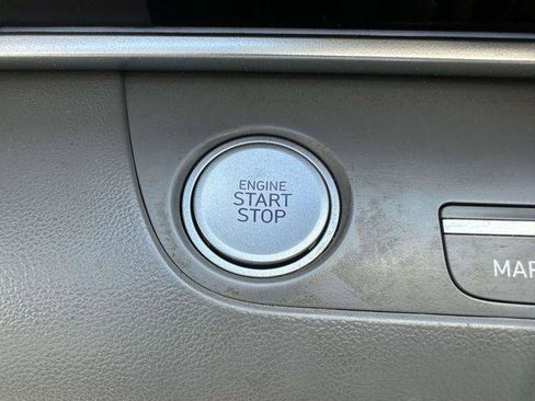 Used 2024 Hyundai Elantra SEL FWD image 28