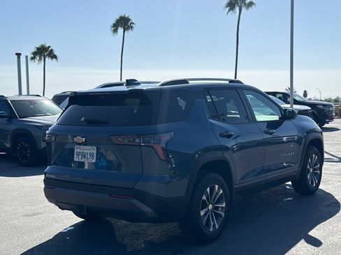 Used 2025 Chevrolet Equinox LT w/ Convenience Package II FWD image 5