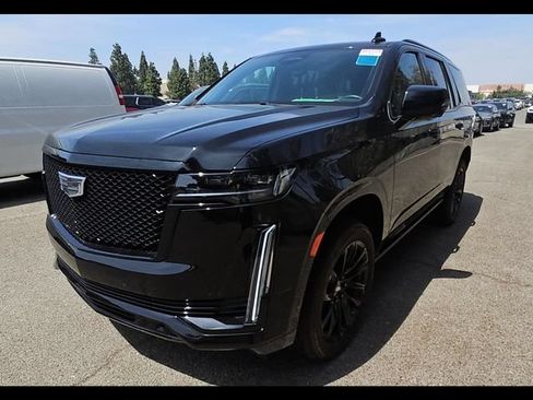 Used 2024 Cadillac Escalade Sport Platinum w/ LPO, ONYX Package AWD/4WD image 3