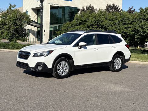Used 2018 Subaru Outback 2.5i Premium AWD/4WD image 1