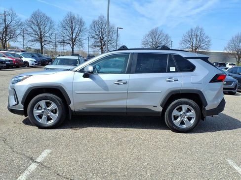 Used 2025 Toyota RAV4 XLE w/ Convenience Package image 2