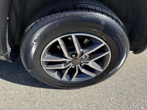 Used 2019 Jeep Grand Cherokee Limited AWD/4WD image 7