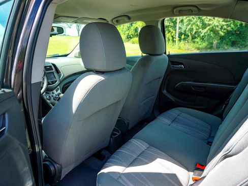 Used 2014 Chevrolet Sonic LT image 16