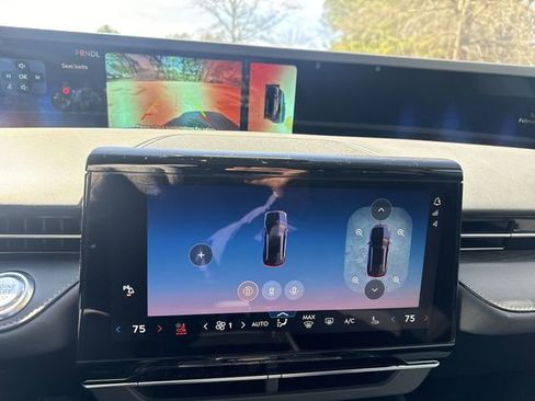 New 2026 Lincoln Nautilus Reserve image 17