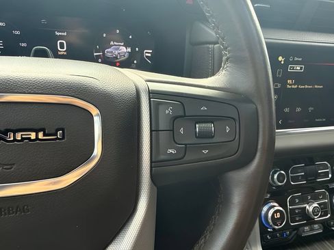 Used 2023 GMC Yukon XL Denali w/ Denali Reserve Package AWD/4WD image 20