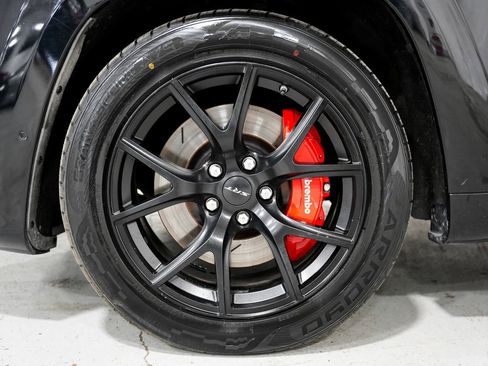 Used 2019 Jeep Grand Cherokee SRT w/ Trailer Tow Group IV AWD/4WD image 43