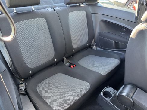 Used 2019 Volkswagen Beetle S image 32