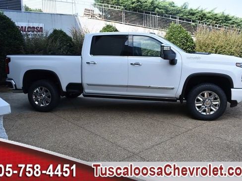 New 2026 Chevrolet Silverado 2500 High Country w/ High Country Premium Package AWD/4WD image 11