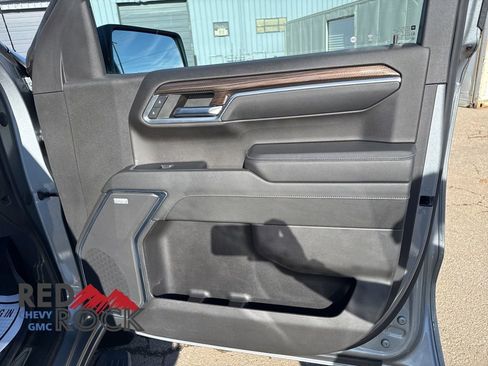 Used 2023 Chevrolet Silverado 1500 RST image 17