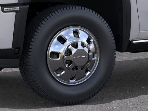 New 2025 GMC Sierra 3500 Denali Ultimate image 9