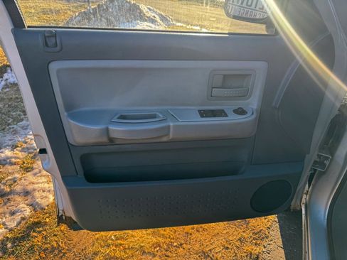 Used 2006 Dodge Dakota SLT image 21