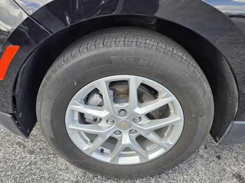 Certified 2024 Chevrolet Equinox LS FWD image 18