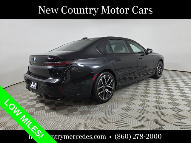 Used 2024 BMW 740i xDrive w/ M Sport Professional Package AWD/4WD image 11