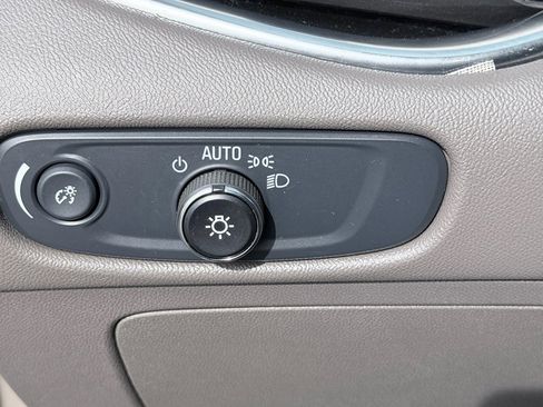 Used 2024 Chevrolet Malibu LT image 11