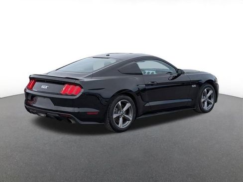 Used 2017 Ford Mustang GT Premium RWD image 3