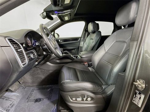 Used 2019 Porsche Cayenne image 8