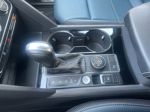 Used 2021 Volkswagen Atlas Cross Sport SEL image 30