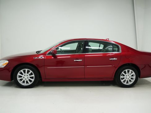 Used 2011 Buick Lucerne CXL w/ Driver Confidence Package FWD image 7