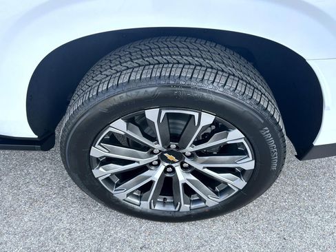 New 2026 Chevrolet Suburban High Country AWD/4WD image 24