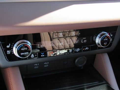 New 2026 Mitsubishi Outlander SEL FWD image 19