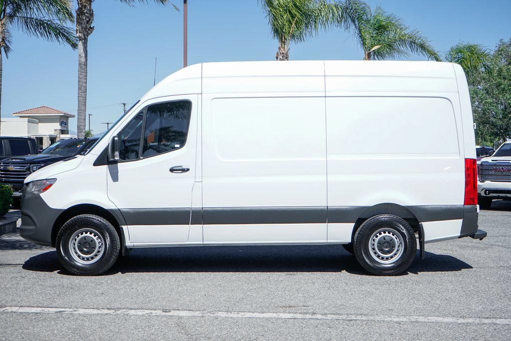 Used 2020 Mercedes-Benz Sprinter 1500 image 5