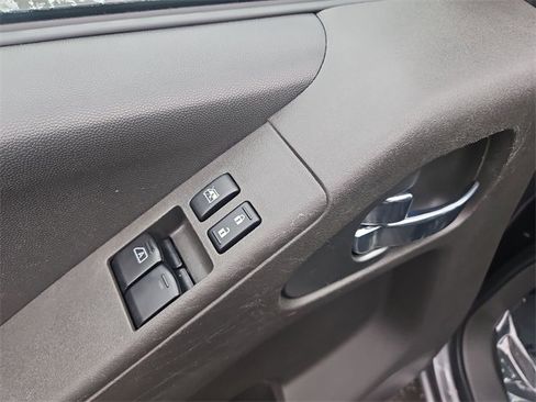 Used 2021 Nissan Frontier SV image 20