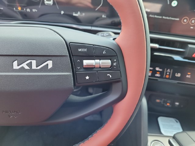 New 2026 Kia Sportage SX FWD image 31