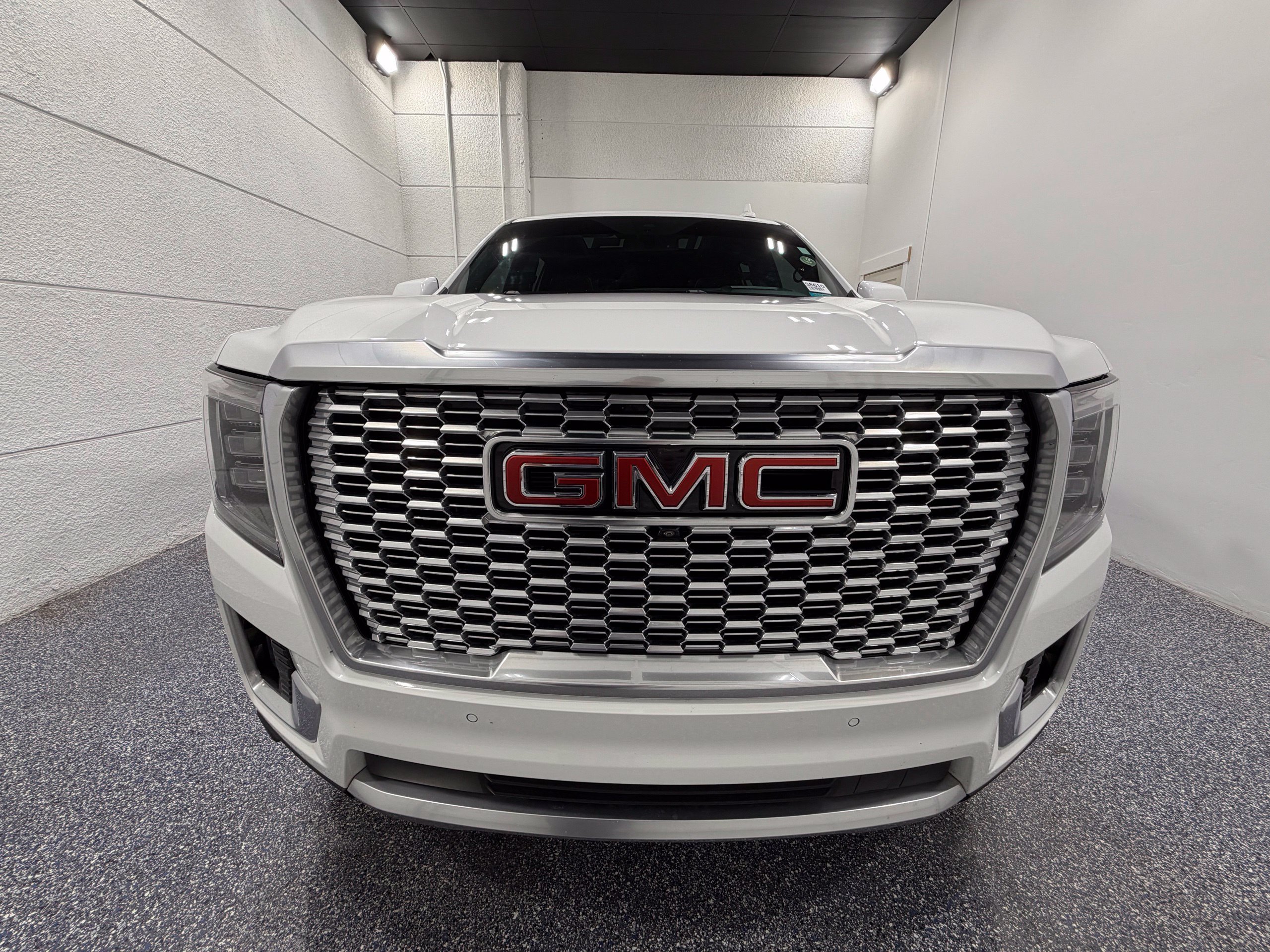 Used 2021 GMC Yukon Denali AWD/4WD image 14