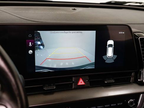 Certified 2025 Kia Sportage EX image 13