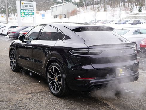 Used 2021 Porsche Cayenne Turbo image 9