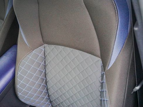 Used 2020 Toyota C-HR XLE image 21