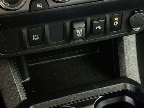 Used 2023 Toyota Tacoma TRD Sport w/ Black Out Package (TMS) AWD/4WD image 22