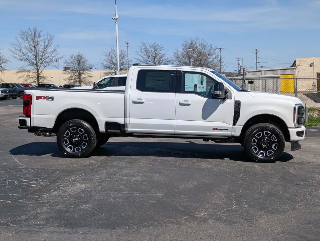 New 2026 Ford F250 Platinum AWD/4WD image 3