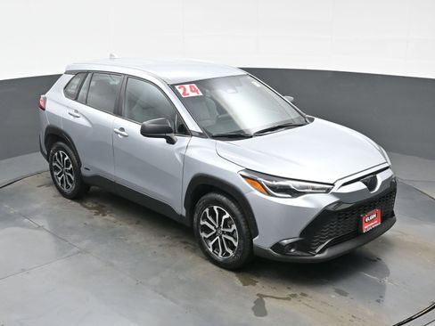 Used 2024 Toyota Corolla Cross S image 33