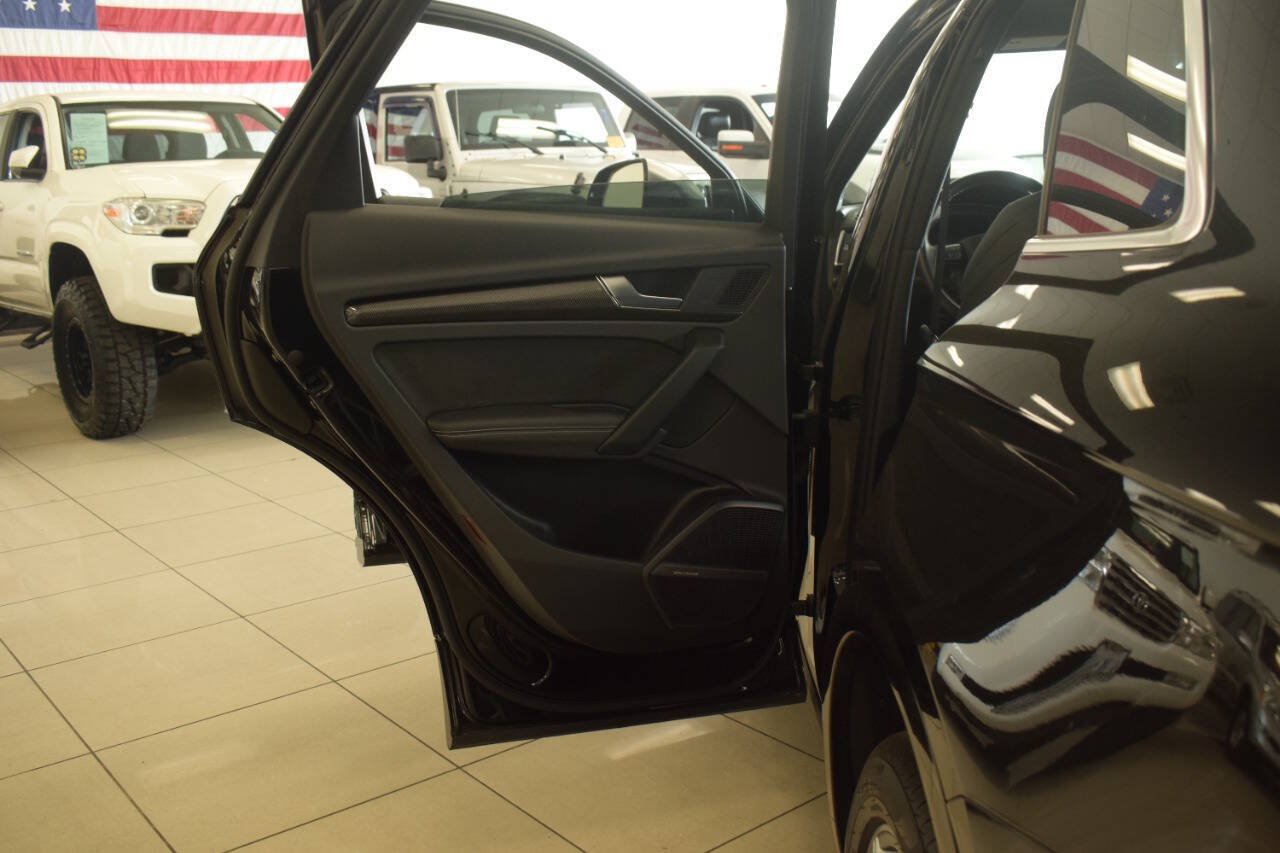 Used 2022 Audi SQ5 Premium Plus w/ Premium Plus Package AWD/4WD image 47