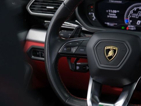 Used 2020 Lamborghini Urus Base image 67
