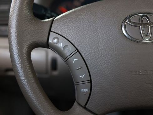 Used 2006 Toyota Camry LE image 29