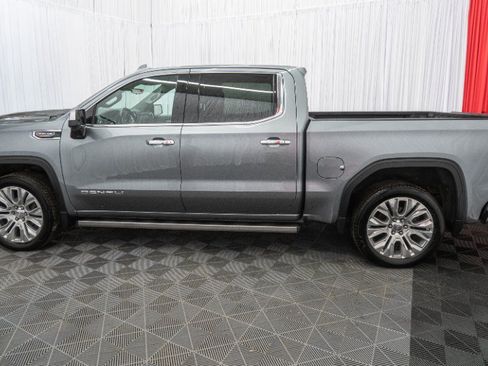 Used 2021 GMC Sierra 1500 Denali w/ Denali Ultimate Package AWD/4WD image 10