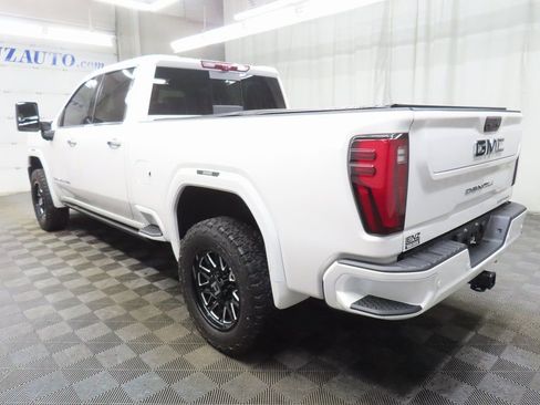 Used 2024 GMC Sierra 3500 Denali w/ Denali Reserve Package image 5
