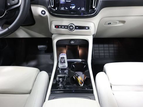 Used 2021 Volvo XC40 T5 Inscription w/ Protection Package AWD/4WD image 20