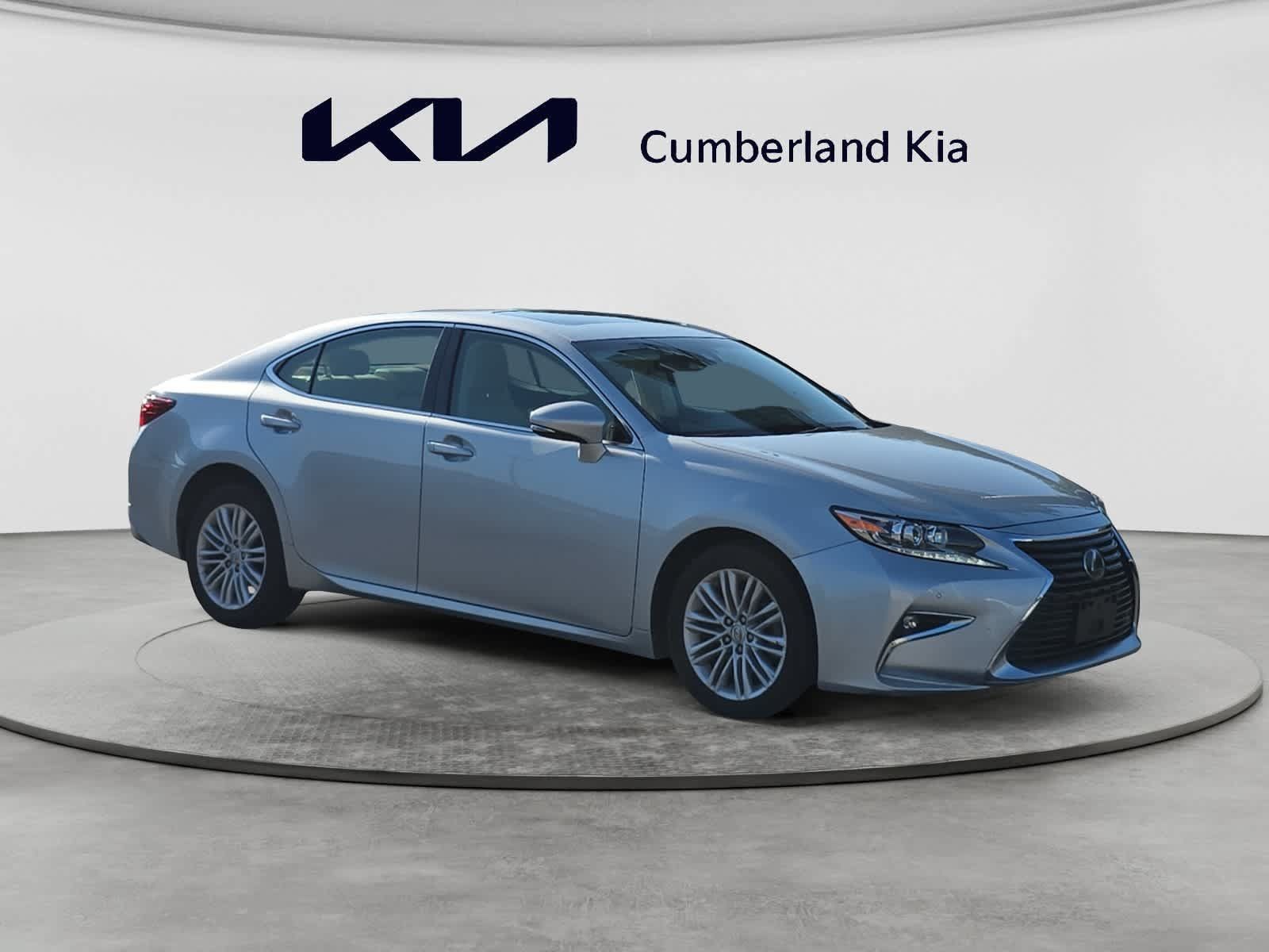 Used 2017 Lexus ES 350 w/ Premium Package FWD image 7