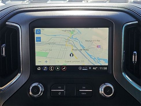 Used 2022 GMC Sierra 3500 Denali w/ Technology Package image 12