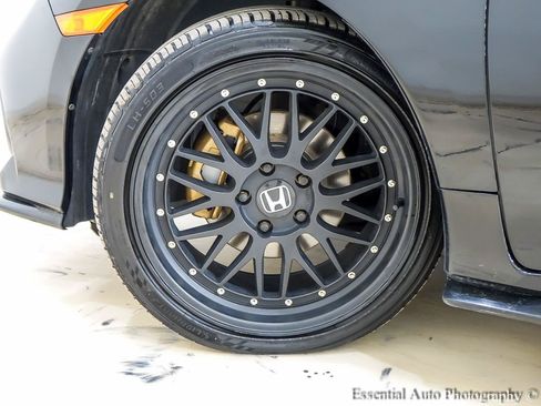 Used 2018 Honda Civic Sport image 12