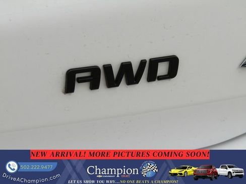Used 2023 Chevrolet Equinox RS AWD/4WD image 7